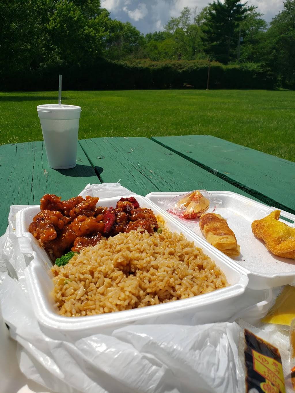 Lulu Asian Kitchen | restaurant | 9626 Olive Blvd, Olivette, MO 63132, USA | 3142747699 OR +1 314-274-7699