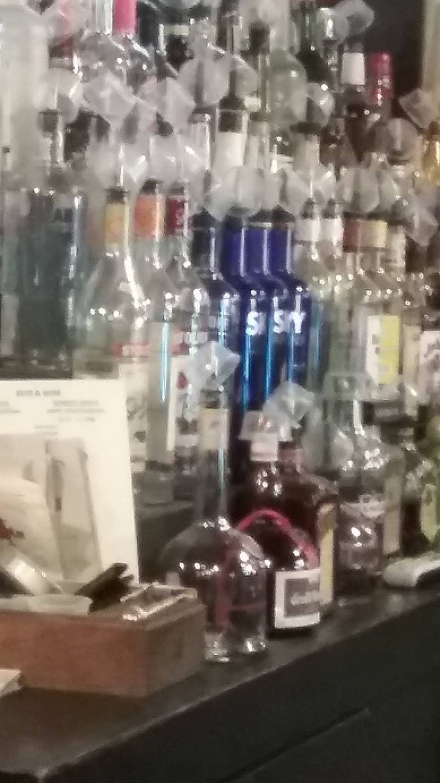 Keetons Double Play | restaurant | 4944 Christy Blvd, St. Louis, MO 63116, USA | 3143516000 OR +1 314-351-6000