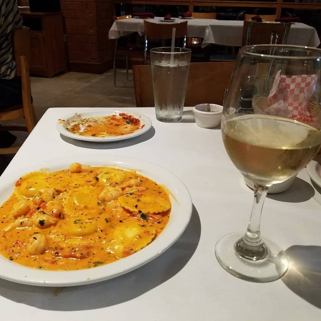 Adelas Italian Restaurant | restaurant | 4041 E Thomas Rd #107, Phoenix, AZ 85018, USA | 6029550588 OR +1 602-955-0588