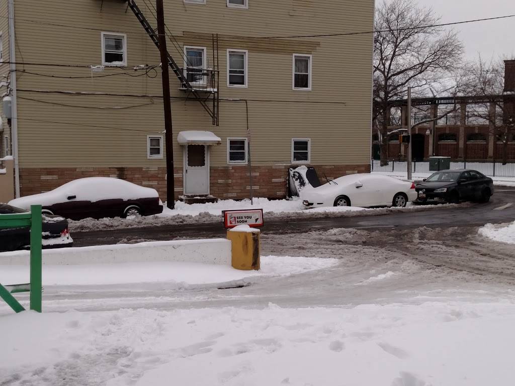 Mega Pizza | meal delivery | 596 Market St # D, Newark, NJ 07105, USA | 9733440054 OR +1 973-344-0054