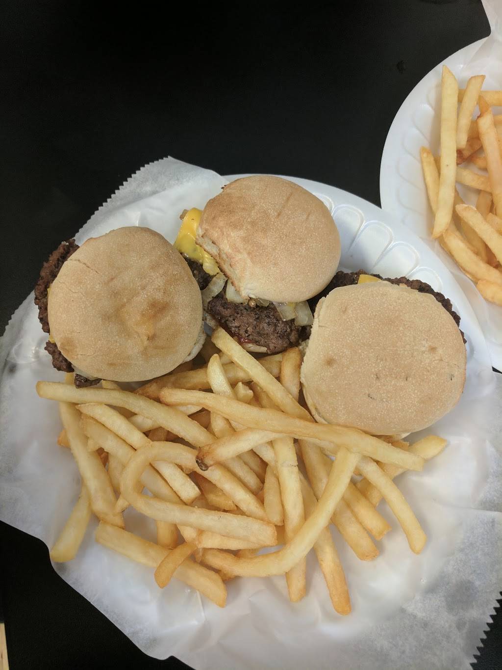 Two Brothers Chicken | meal takeaway | 14845 Build America Dr, Woodbridge, VA 22191, USA | 7034913663 OR +1 703-491-3663