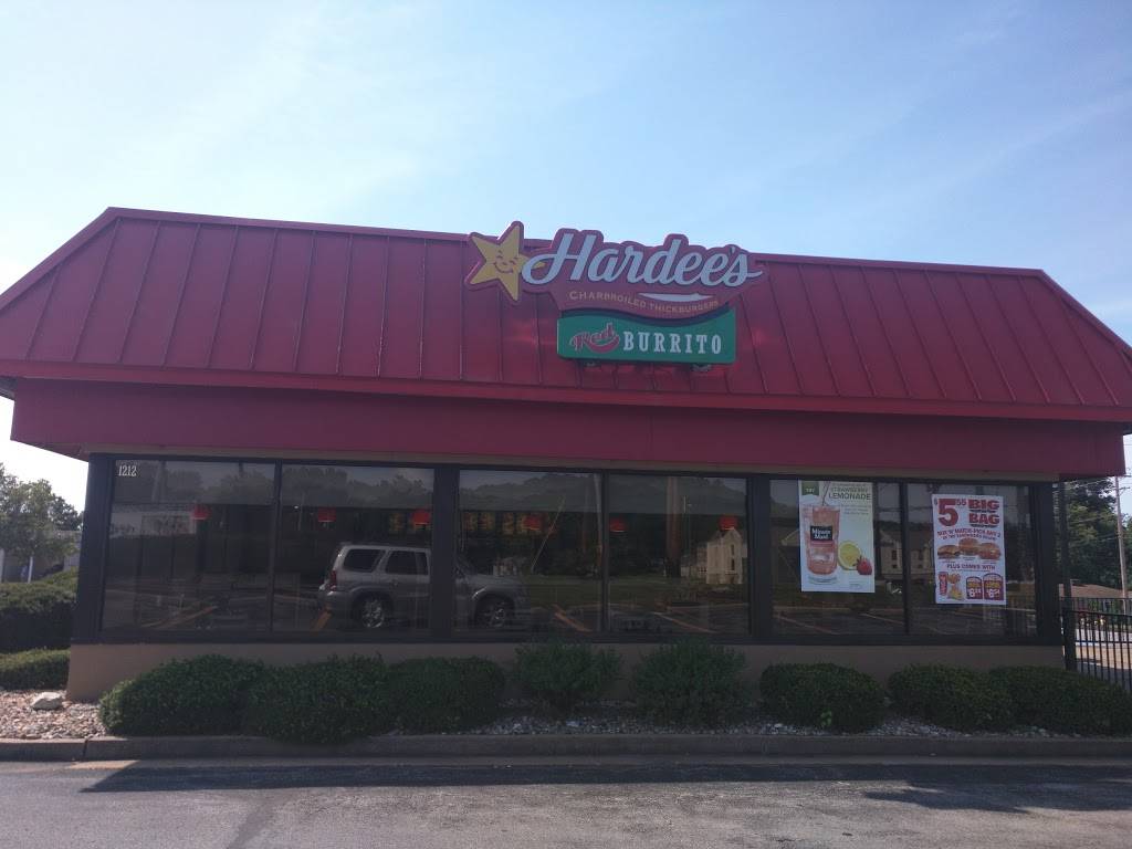Hardees | restaurant | 1212 W Osage St, Pacific, MO 63069, USA | 6362715598 OR +1 636-271-5598
