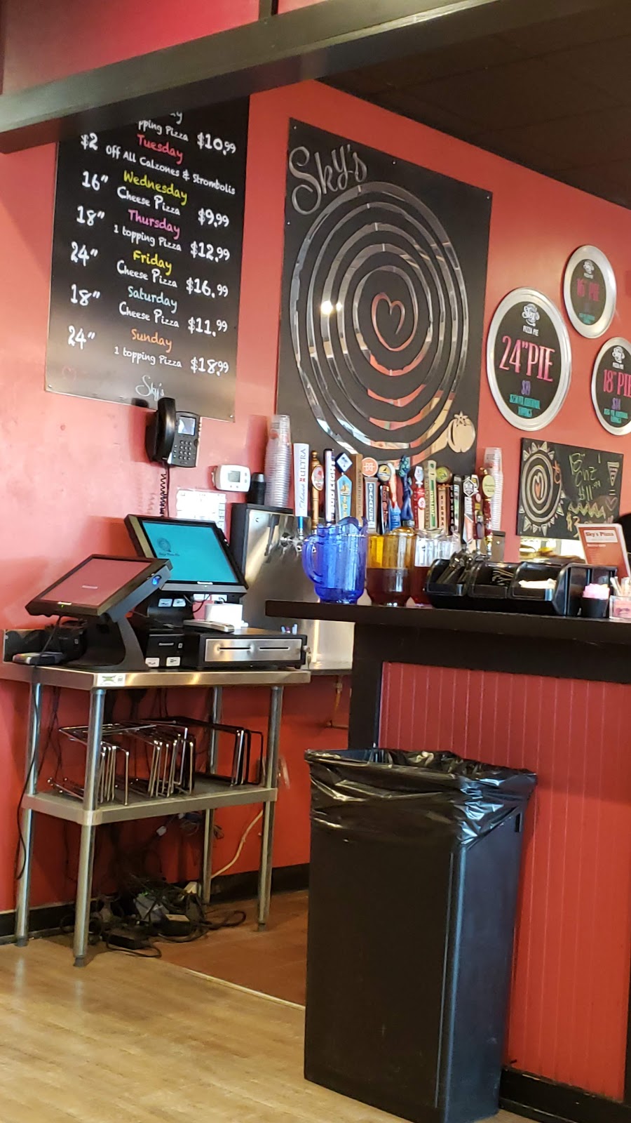 Skys Pizza Pie | restaurant | 5559 N Davis Hwy A, Pensacola, FL 32503, USA | 8504774424 OR +1 850-477-4424