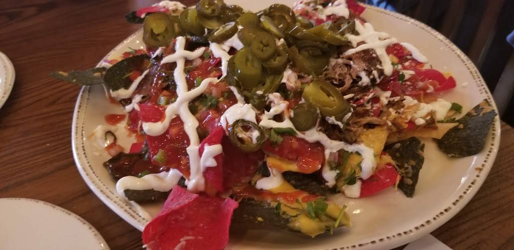 Grizzlys | restaurant | 4890 Golf Rd, Eau Claire, WI 54701, USA | 7158326481 OR +1 715-832-6481