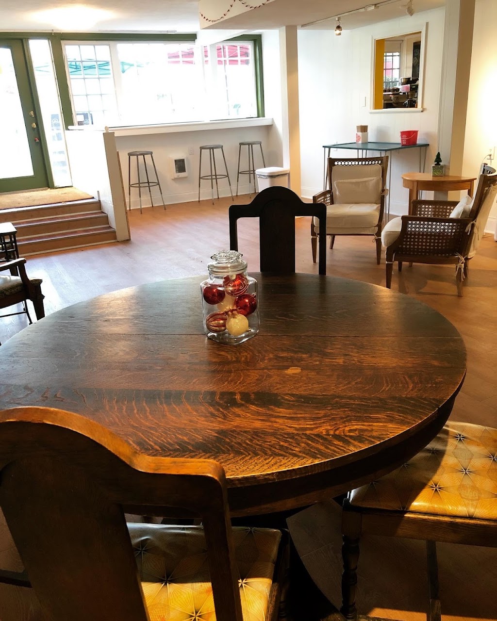 KISS Coffee | cafe | 3016 NE Ainsworth St, Portland, OR 97211, USA