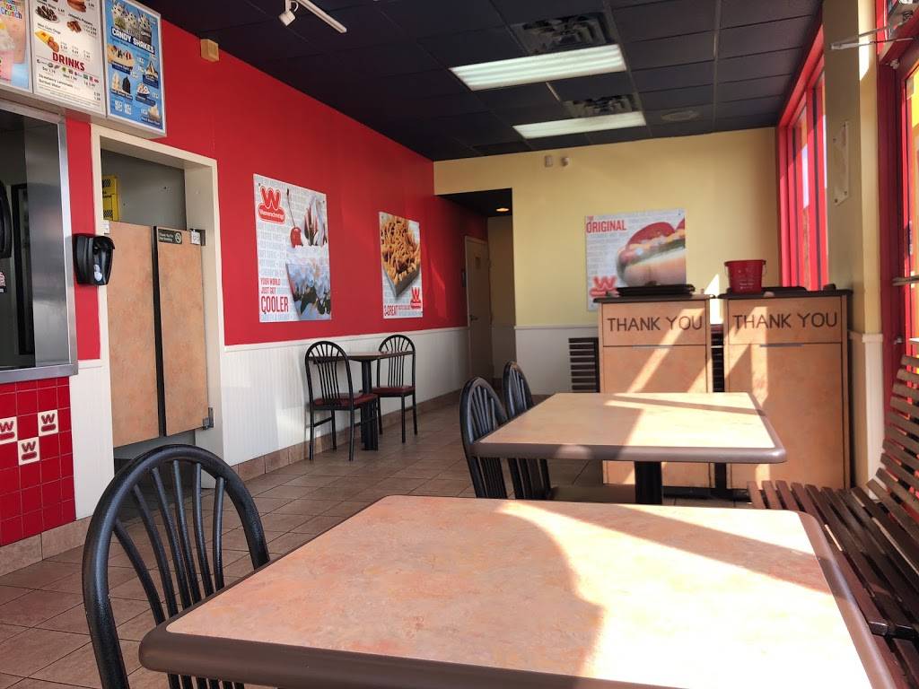 Wienerschnitzel | restaurant | 2614 West, I-20, S Great SW Pkwy, Grand Prairie, TX 75052, USA | 9726415545 OR +1 972-641-5545