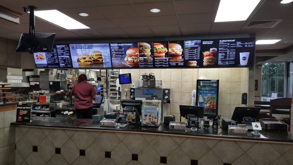 McDonalds | cafe | 3508 W Millbrook Rd, Raleigh, NC 27613, USA | 9197813702 OR +1 919-781-3702