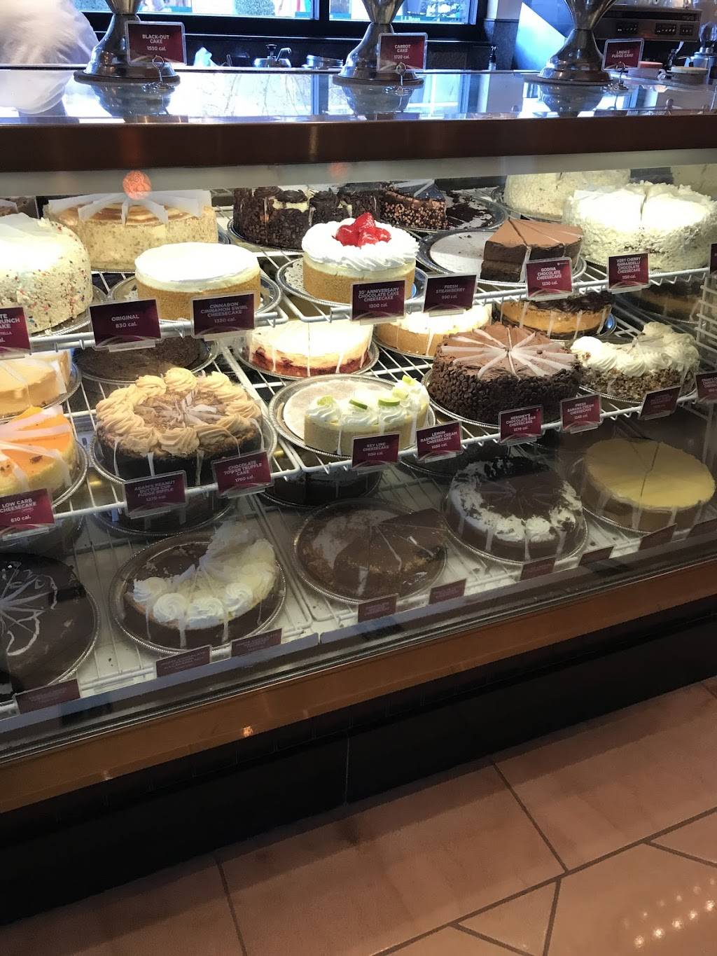 The Cheesecake Factory | restaurant | 3710 U.S. 9, Freehold Township, NJ 07728, USA | 7324626544 OR +1 732-462-6544