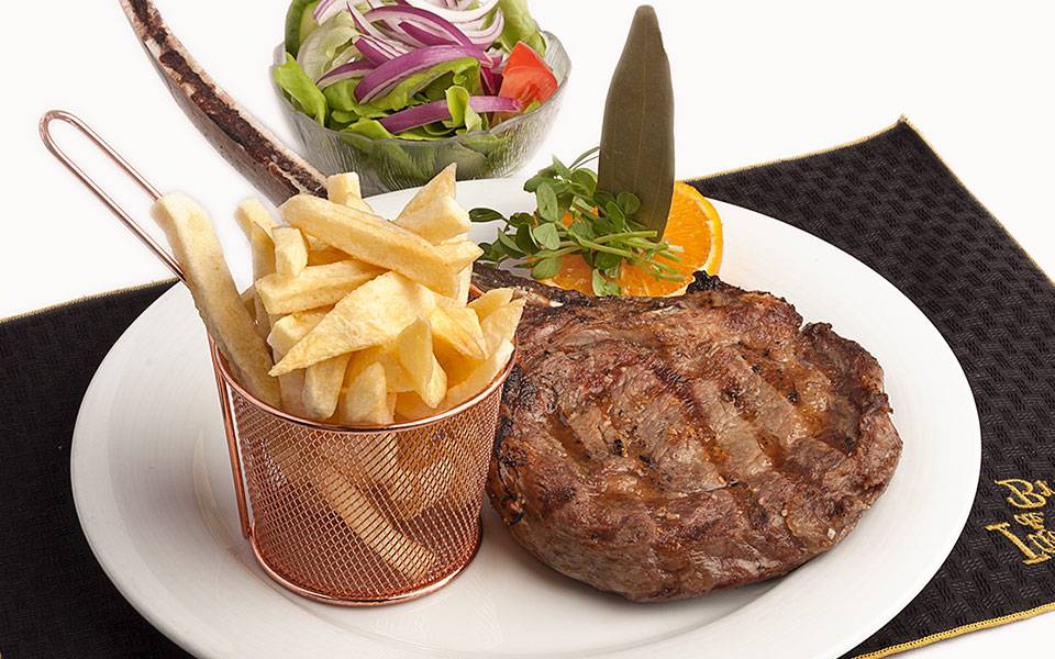 Ilhas De Bruma | restaurant | 1136 College St, Toronto, ON M6H 1B6, Canada | 4165382015 OR +1 416-538-2015