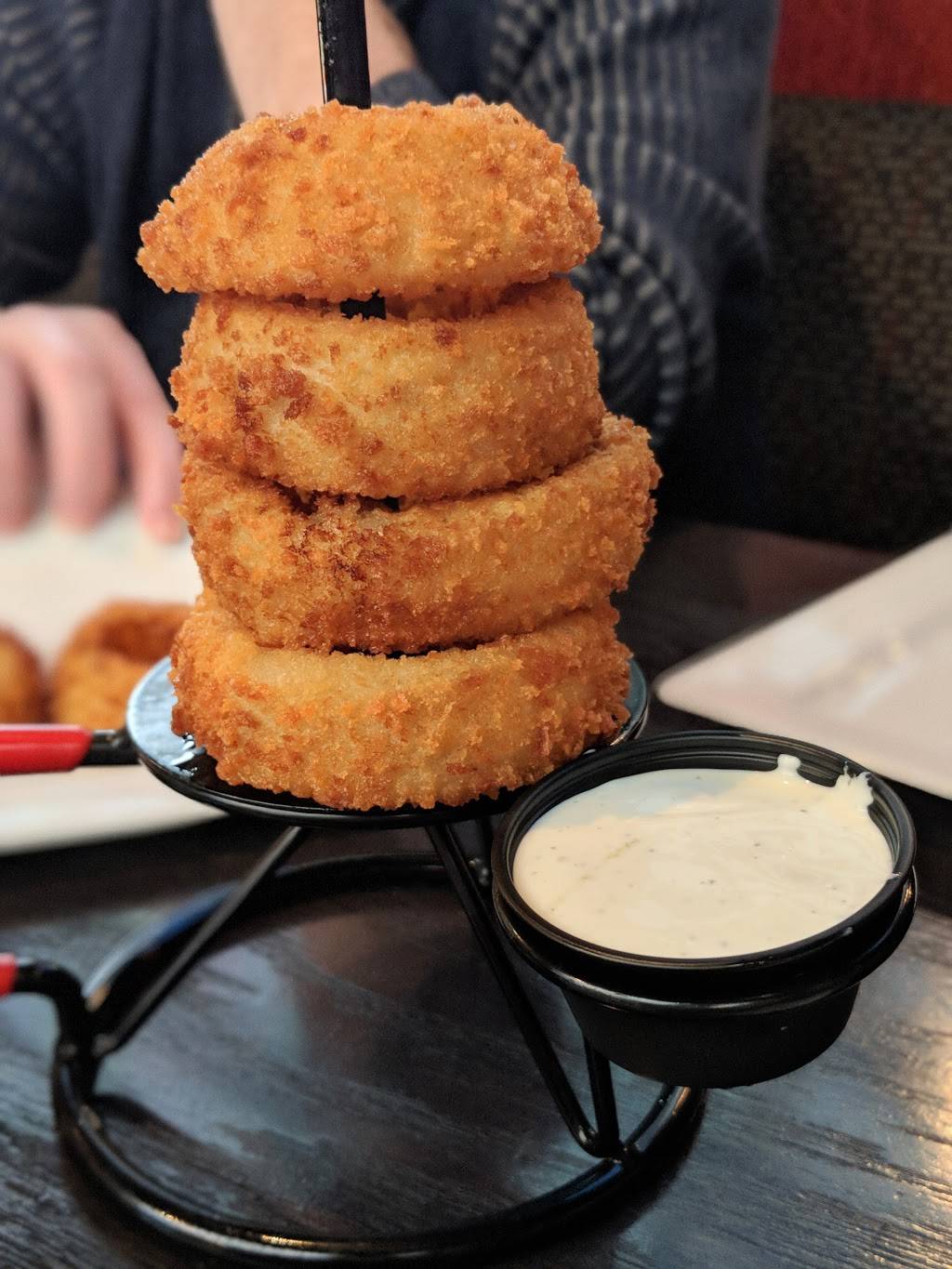 Red Robin Gourmet Burgers and Brews | restaurant | 18410 33rd Ave W, Lynnwood, WA 98037, USA | 4257716492 OR +1 425-771-6492