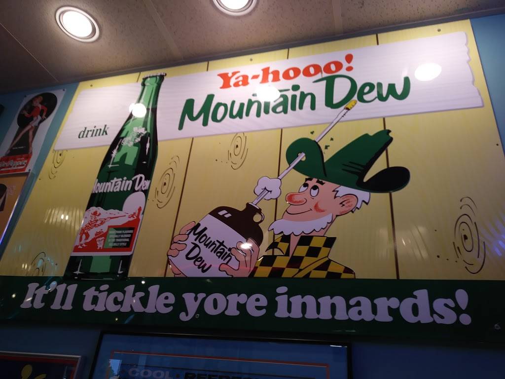 Spangles | restaurant | 2630 S 9th St, Salina, KS 67401, USA | 7858272525 OR +1 785-827-2525