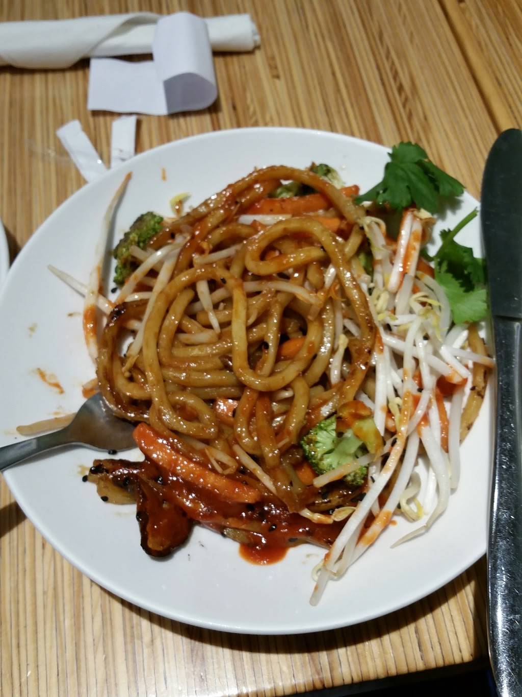 Noodles and Company | restaurant | 201 Maple Ave E, Vienna, VA 22181, USA | 7032816544 OR +1 703-281-6544