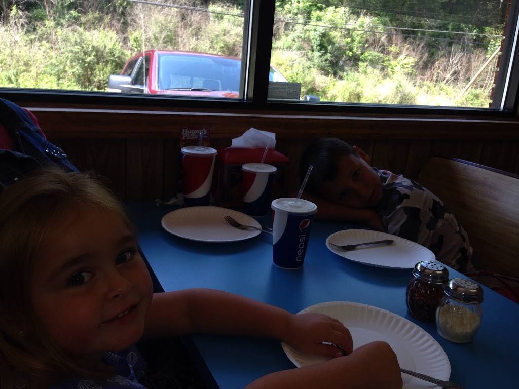 Hussons Pizza | restaurant | 6826 Sissonville Dr, Charleston, WV 25320, USA | 3049840053 OR +1 304-984-0053