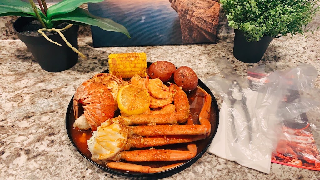 Crab World Seafood Restaurant | meal takeaway | 6450 Georgia Ave NW, Washington, DC 20012, USA | 2027232356 OR +1 202-723-2356