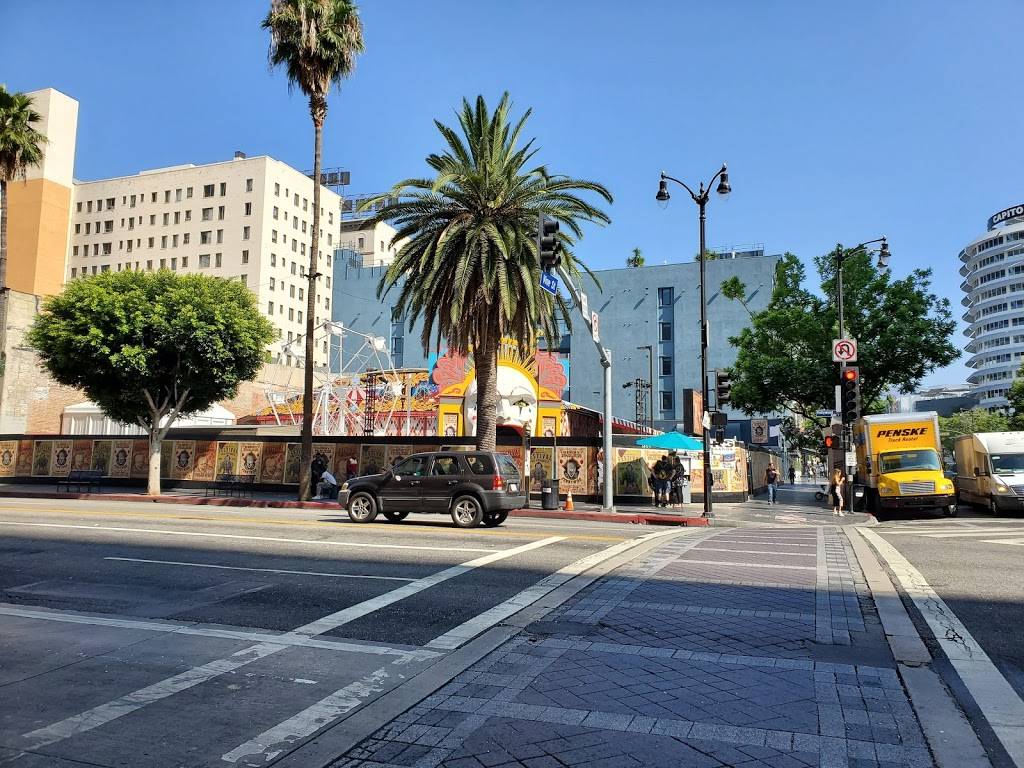 Starbucks | cafe | 6290 West, Hollywood Blvd, Hollywood, CA 90028, USA | 3234644601 OR +1 323-464-4601