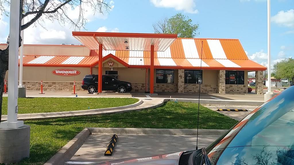 Whataburger | restaurant | 627 S Jackson St, Jacksonville, TX 75766, USA | 9035867211 OR +1 903-586-7211