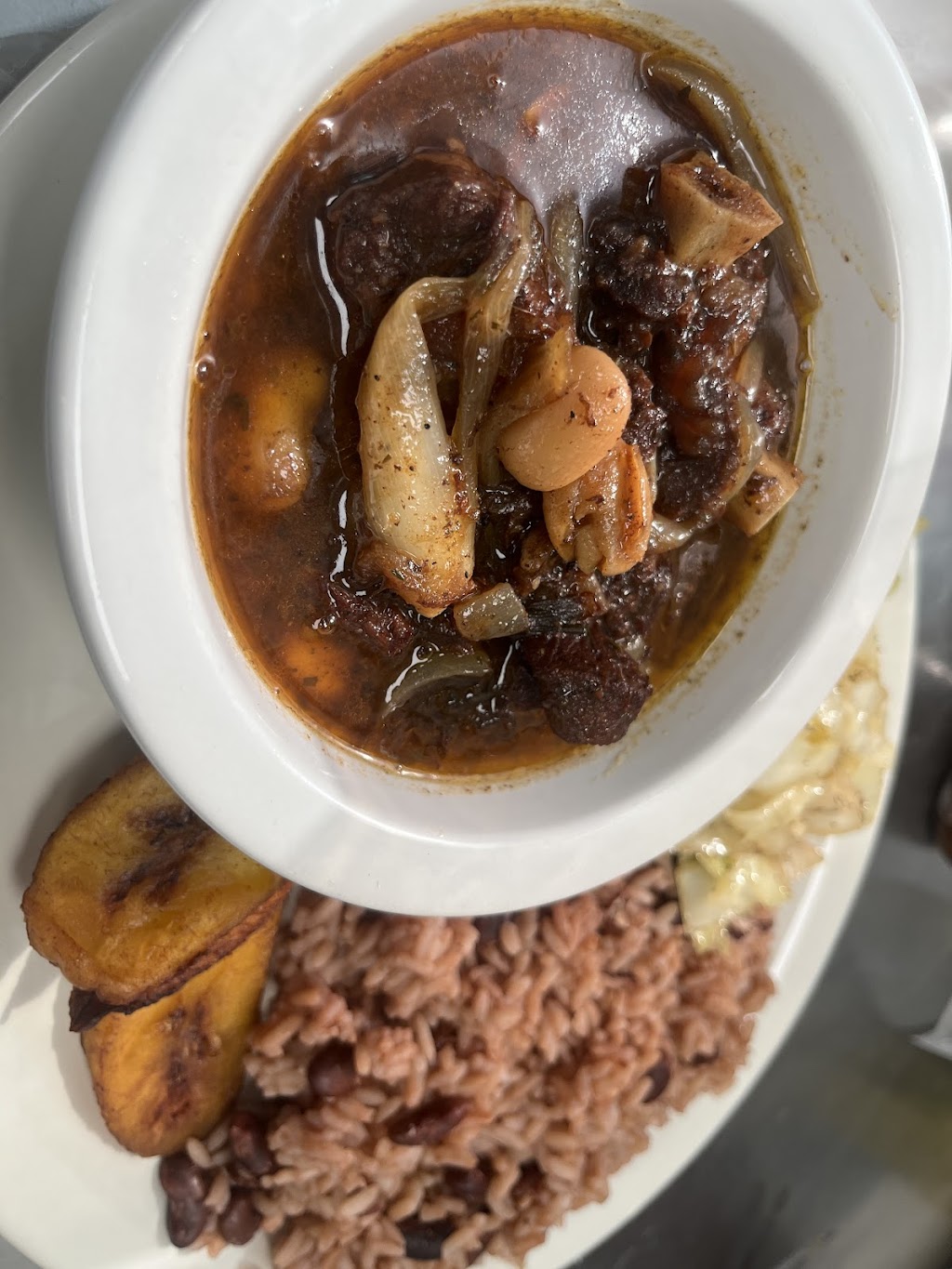 K & R International Restaurant & Bar | restaurant | 412 N Dupont St, Wilmington, DE 19805, USA | 3024821640 OR +1 302-482-1640