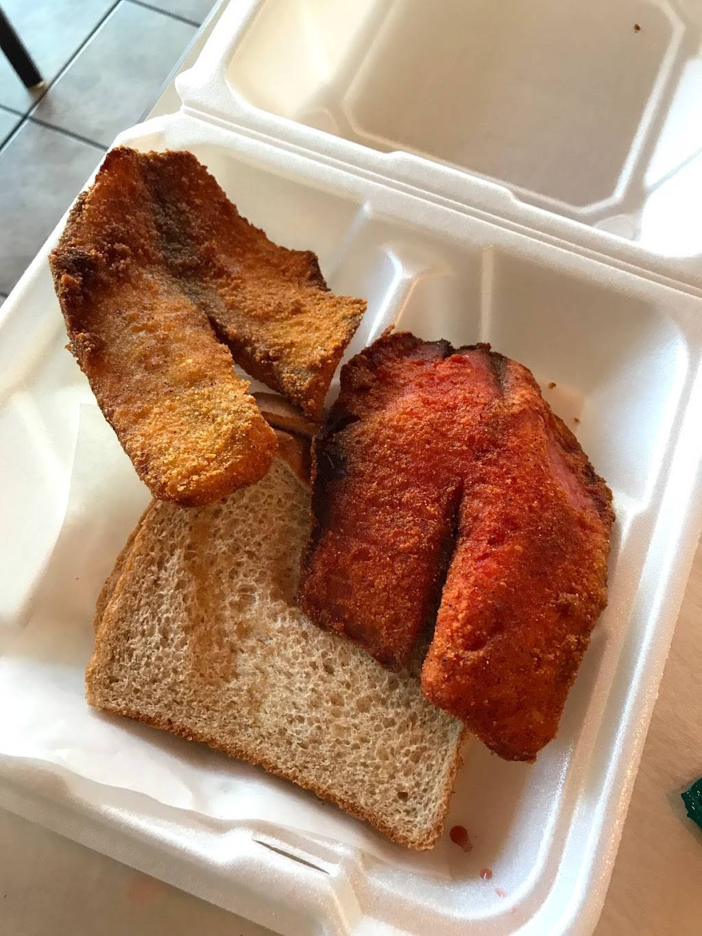 J Hot Fish | restaurant | 1393 Cleveland Ave, Columbus, OH 43211, USA | 6149289294 OR +1 614-928-9294