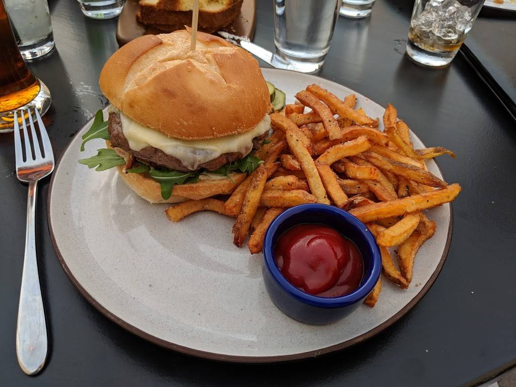 The General | restaurant | 646 Germantown Pike, Lafayette Hill, PA 19444, USA | 6102346189 OR +1 610-234-6189