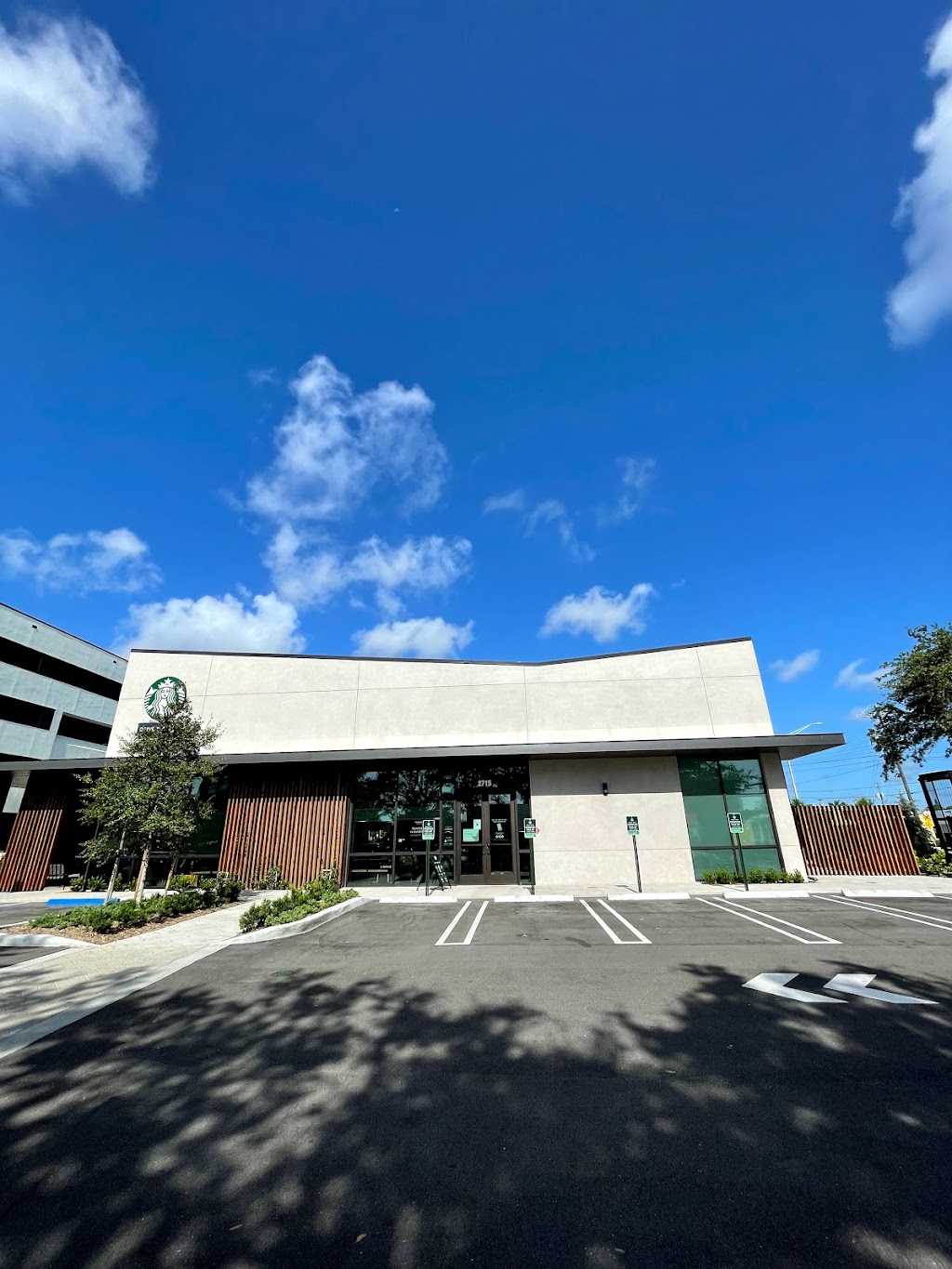 Starbucks | cafe | 2715 S Dixie Hwy, West Palm Beach, FL 33405, USA | 5617102254 OR +1 561-710-2254