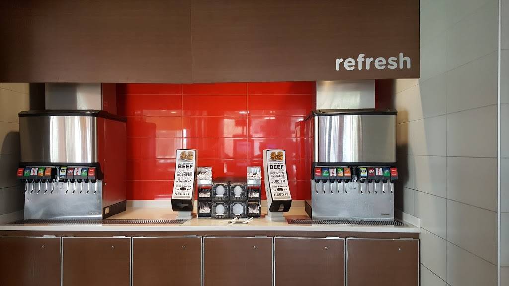 McDonalds | cafe | 285 Maple St, Holyoke, MA 01040, USA | 4135340228 OR +1 413-534-0228