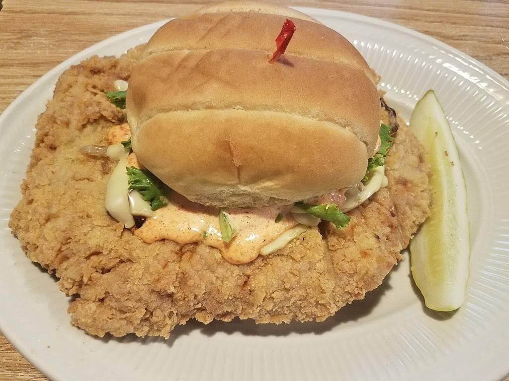 Reds Bar & Grill | restaurant | 127 E Railroad St, Sheffield, IL 61361, USA | 8154548023 OR +1 815-454-8023