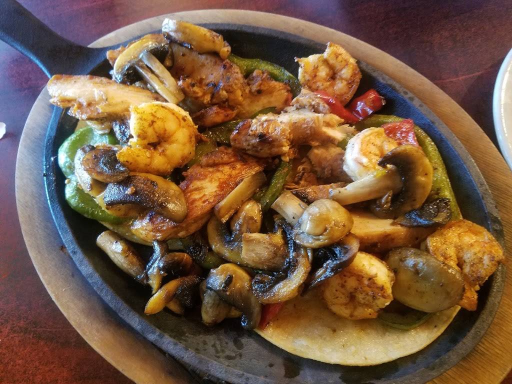 Mi Familia Mexican Restaurant | restaurant | 111 SW Lee Blvd, Lawton, OK 73505, USA | 5805910358 OR +1 580-591-0358