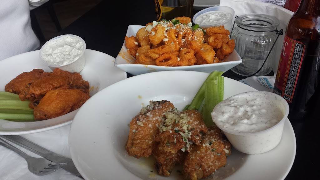 The West Side Sports Bar & Grill | restaurant | 112 Congress St # 201, Saratoga Springs, NY 12866, USA | 5186910193 OR +1 518-691-0193