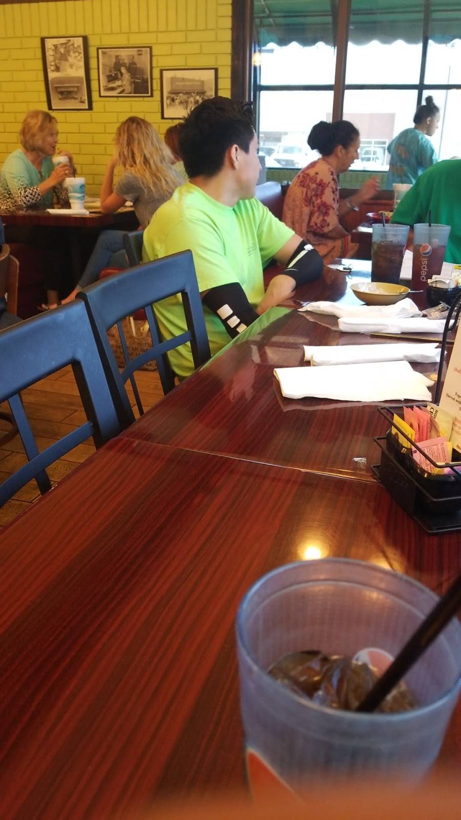 Fishers Family Restaurant | restaurant | 207 N 2nd St, Booneville, MS 38829, USA | 6627281460 OR +1 662-728-1460