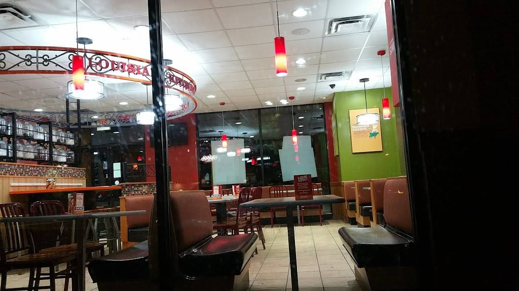 Popeyes Louisiana Kitchen | restaurant | 832 Ann St, Montgomery, AL 36107, USA | 3342692096 OR +1 334-269-2096