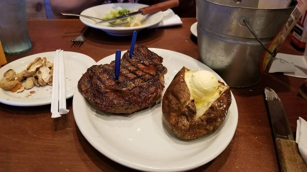 Logans Roadhouse | restaurant | 5912 Quebec St, Fort Worth, TX 76135, USA | 8172370405 OR +1 817-237-0405