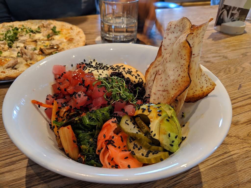 Belfast Love Public House | restaurant | 548 King St W, Toronto, ON M5V 1M3, Canada | 4163632223 OR +1 416-363-2223