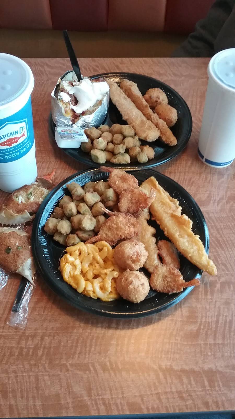 Captain Ds | restaurant | 1010 W McGalliard Rd, Muncie, IN 47303, USA | 7652891991 OR +1 765-289-1991