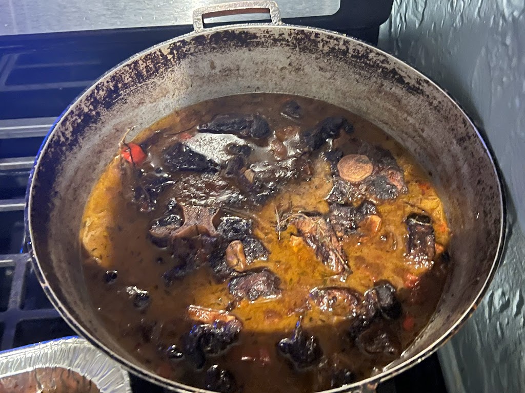 Muma Kitchen PotABellyfull | restaurant | 207 Greenfield St, Hartford, CT 06112, USA | 8608405401 OR +1 860-840-5401