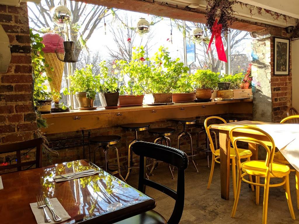 Sorriso Bistro | restaurant | 2311 Calvert St NW, Washington, DC 20008, USA | 2028032872 OR +1 202-803-2872