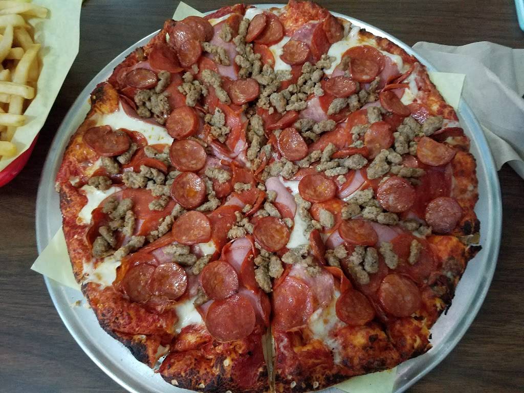 Geneos Pizza Parlor | restaurant | 307 N Main St, Livingston, CA 95334, USA | 2093948444 OR +1 209-394-8444