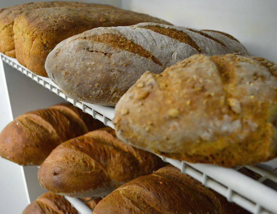 M&W European Deli and Market | bakery | 2676 Bayshore Blvd l, Dunedin, FL 34698, USA | 7277380679 OR +1 727-738-0679