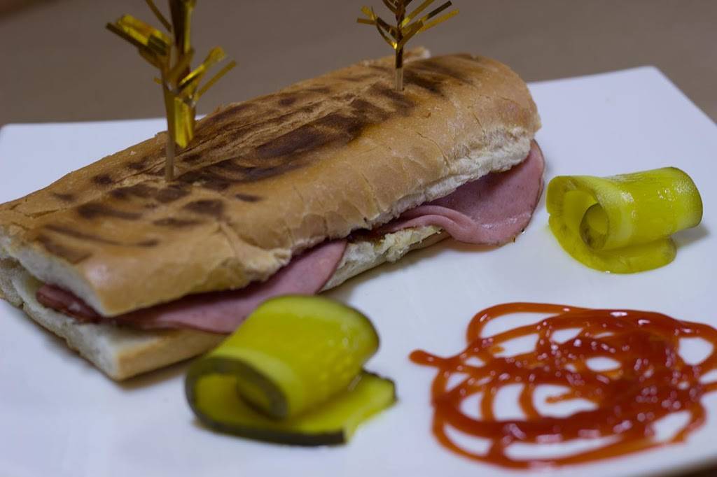 House Of Antojitos | restaurant | 583 E 187th St, Bronx, NY 10458, USA | 7187586504 OR +1 718-758-6504