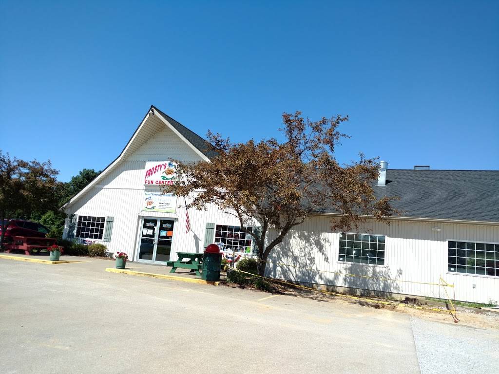Frostys Fun Center | restaurant | 15 Cedar Ln, Santa Claus, IN 47579, USA | 8125443338 OR +1 812-544-3338