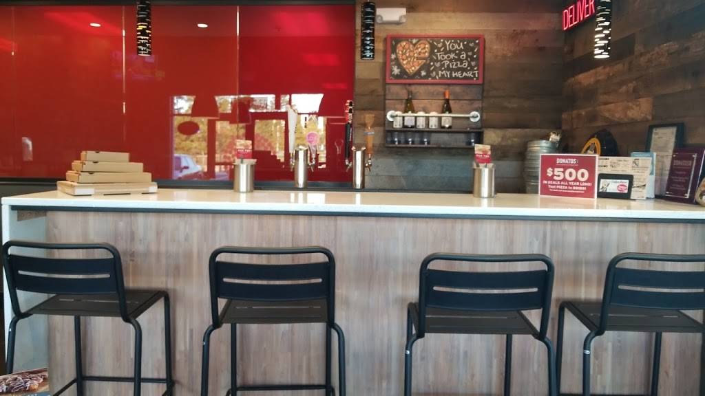 Donatos Pizza | meal takeaway | 220 Azalea Square Blvd, Summerville, SC 29483, USA | 8435012838 OR +1 843-501-2838