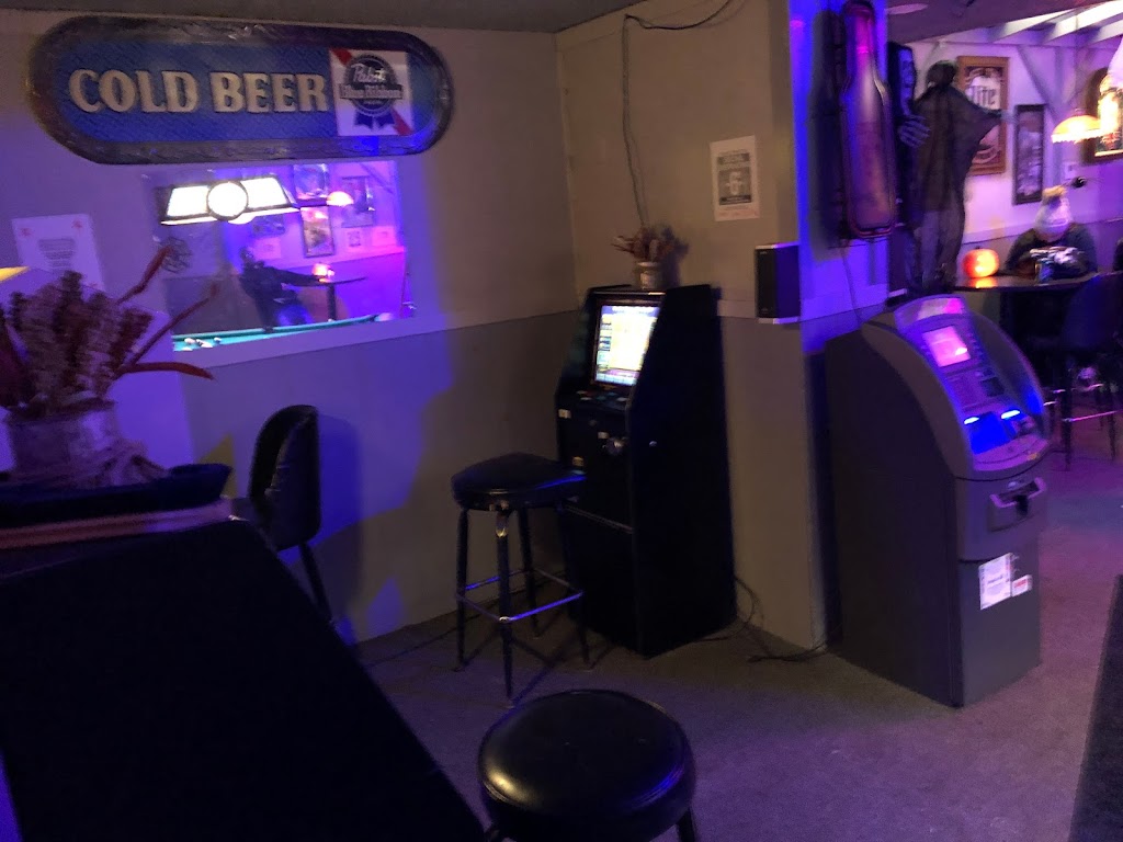 The MoneyPit Bar & Grill | restaurant | 2691 S 7th St, Milwaukee, WI 53215, USA | 4142266664 OR +1 414-226-6664