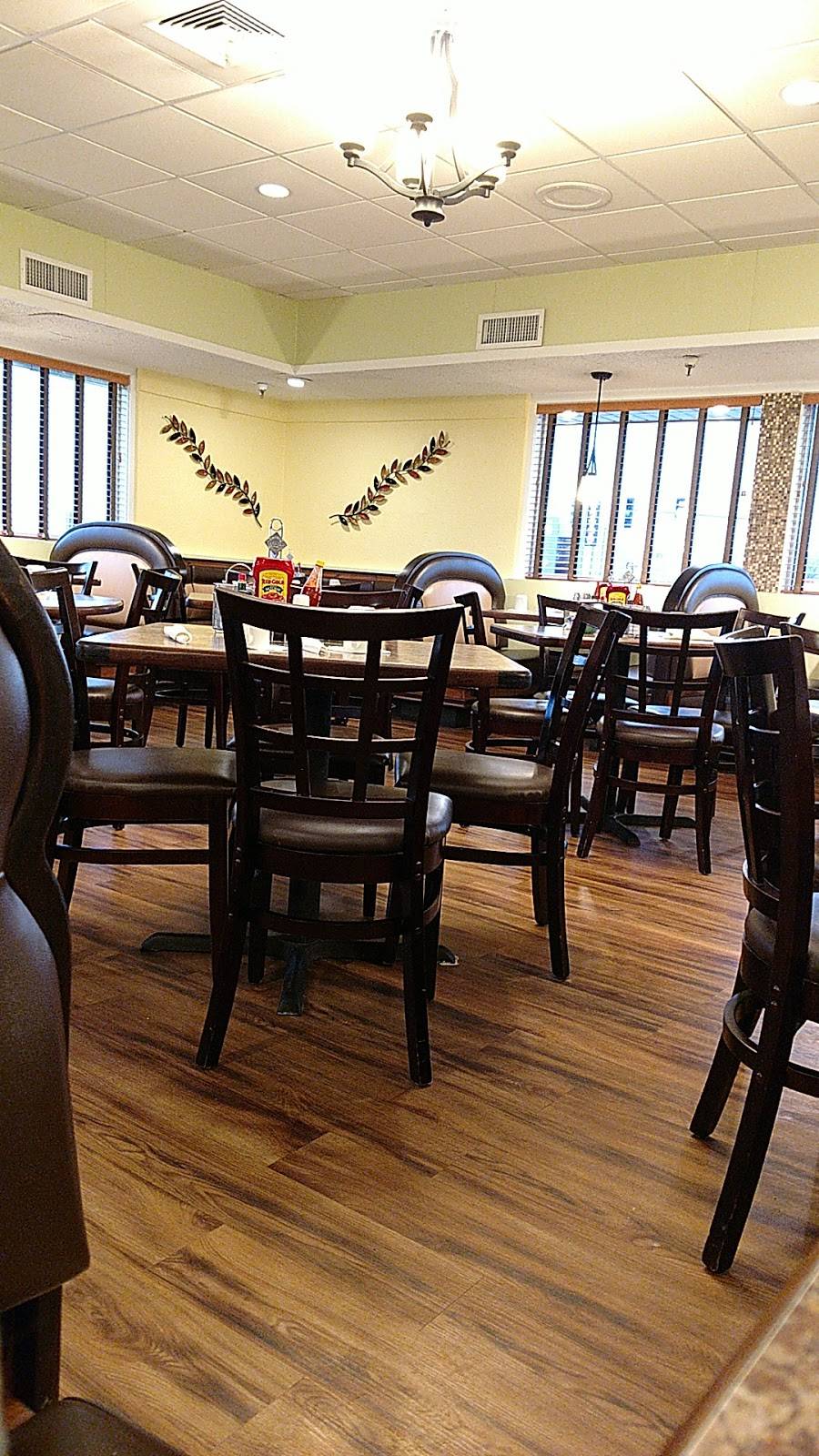 Yolks & Berries | cafe | 505 N Kinzie Ave, Bradley, IL 60915, USA | 8159351501 OR +1 815-935-1501