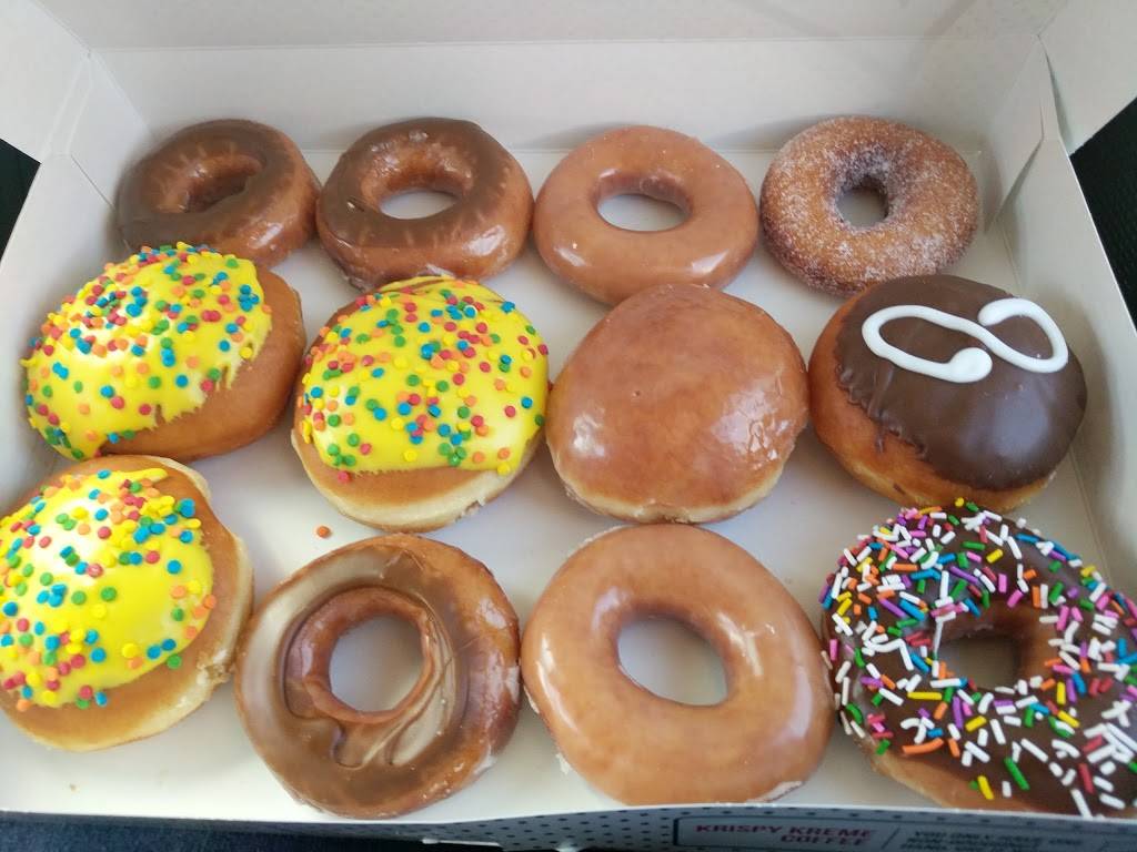 Krispy Kreme | bakery | 2670 Coors Blvd NW, Albuquerque, NM 87120, USA | 5053521212 OR +1 505-352-1212