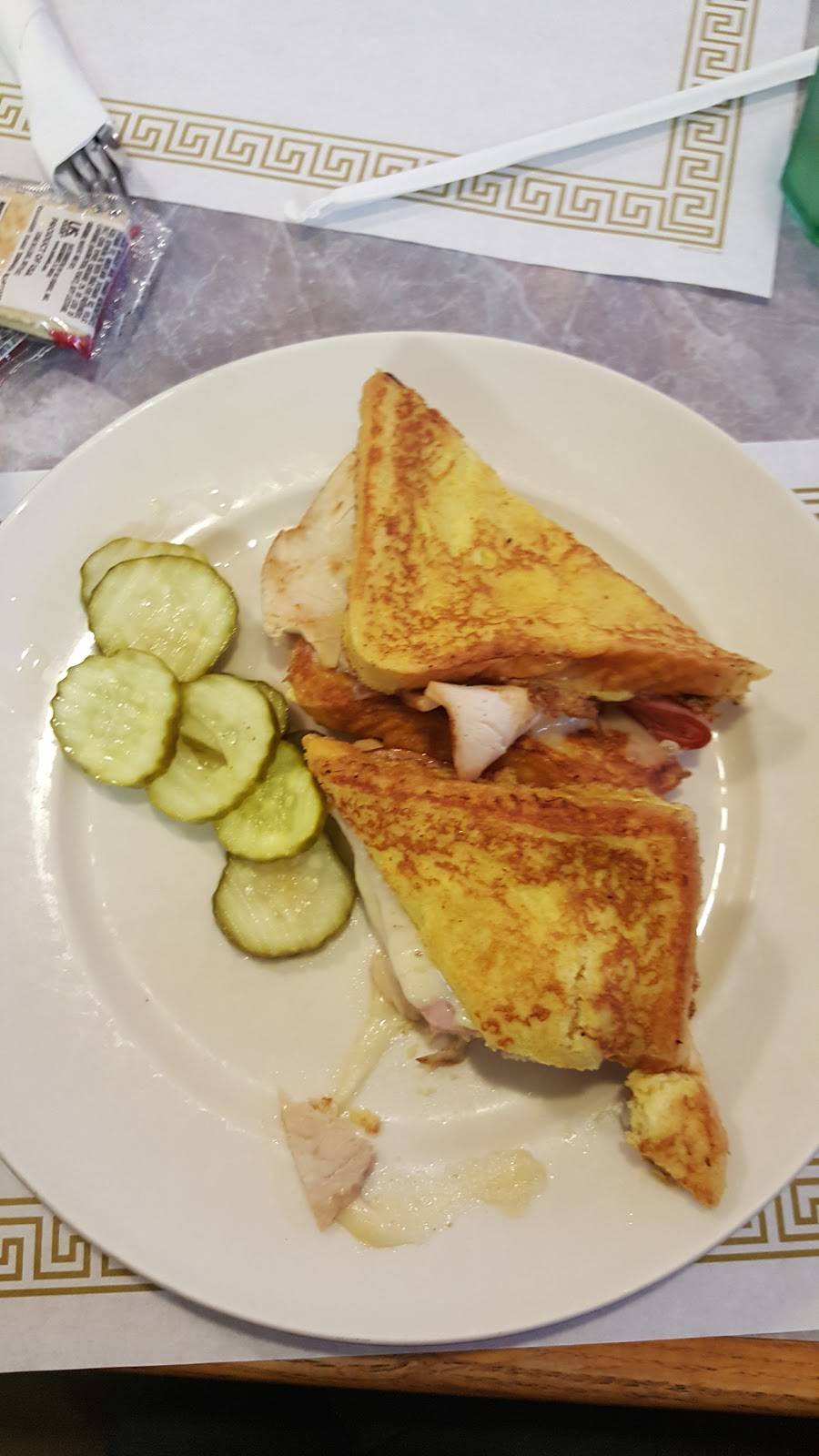 Crossroads Family Restaurant | restaurant | 606 S Council St, Attica, IN 47918, USA | 7657622971 OR +1 765-762-2971