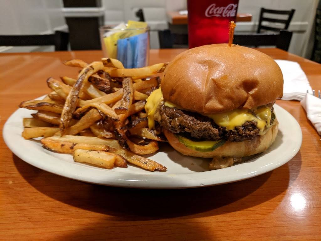 P.J. Marleys | restaurant | 119 Public Square, Medina, OH 44256, USA | 3307226328 OR +1 330-722-6328