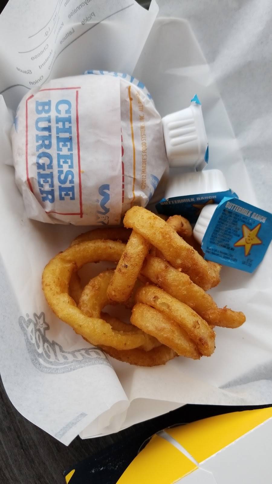 Hardees | restaurant | 230 S 8th St, Medford, WI 54451, USA | 7157485115 OR +1 715-748-5115