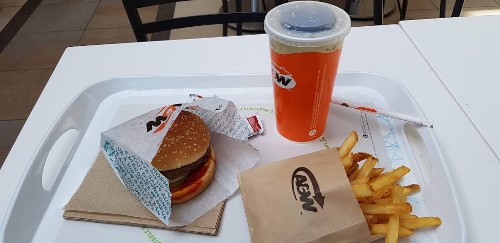 A&W Canada | restaurant | 2960 Kingsway Dr, Kitchener, ON N2C 1X1, Canada | 5198941281 OR +1 519-894-1281