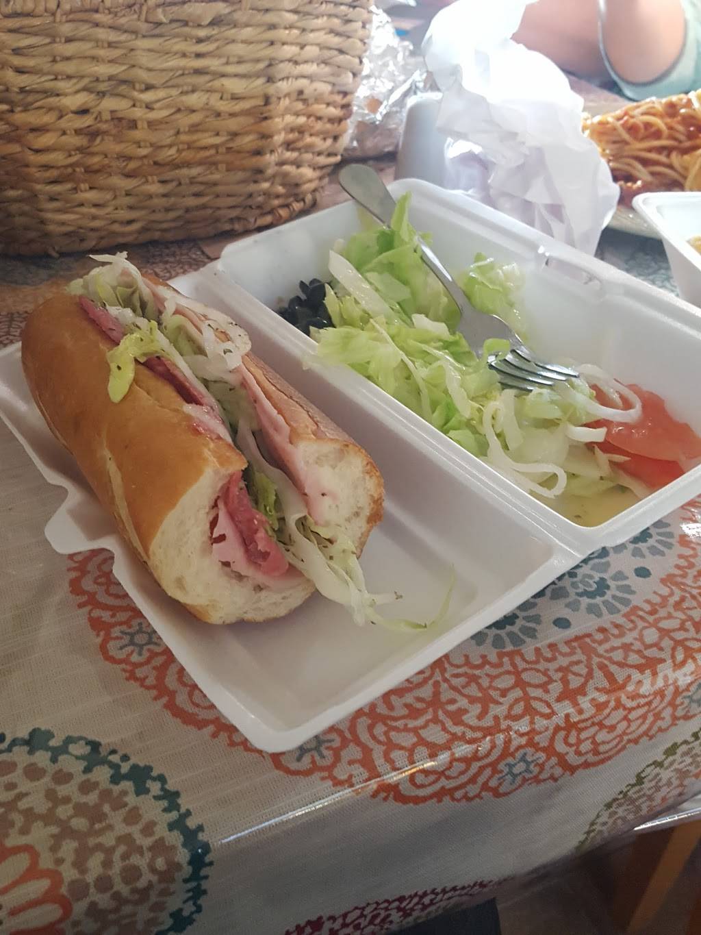 Trivellis Hoagies | meal takeaway | 4547 Austin Bluffs Pkwy, Colorado Springs, CO 80918, USA | 7195914849 OR +1 719-591-4849