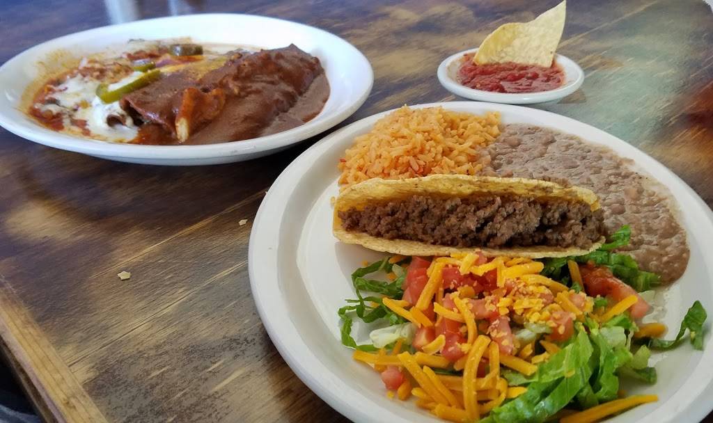 Chips & salsa Tex-Mex & cantina | restaurant | 5125 N President George Bush Hwy, Garland, TX 75040, USA | 9724950040 OR +1 972-495-0040