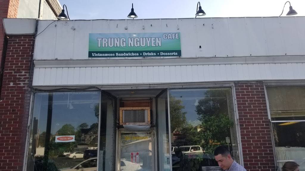 Banh Mì Mia | cafe | 461 Belmont Ave, Springfield, MA 01108, USA | 4138882223 OR +1 413-888-2223